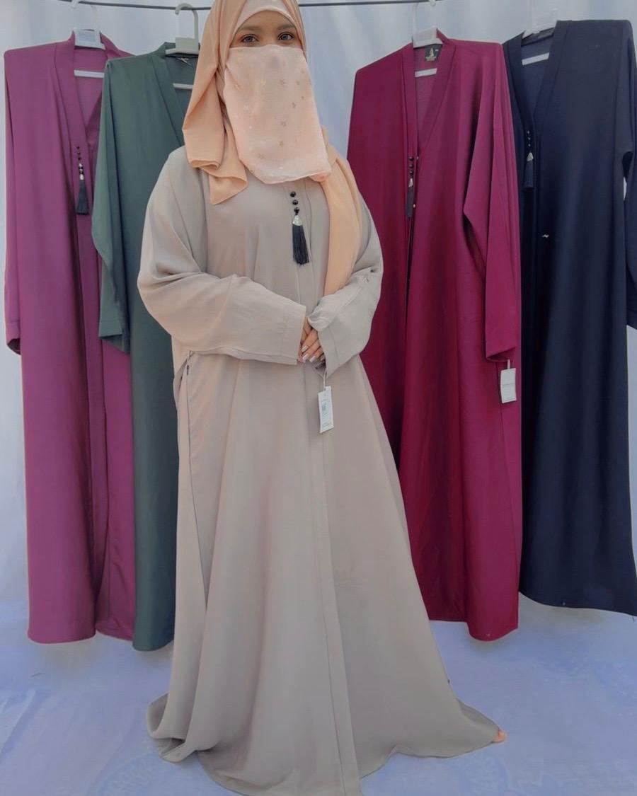 Nida Abaya Open Gown – Grace in Every Fold