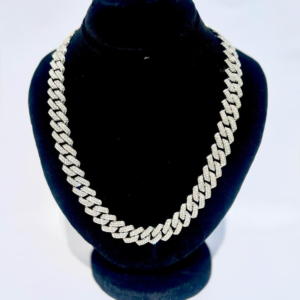Iced-Out-Cuban-Link-Chain-Nackless-–-Unisex-Bling-Statement-Necklace-Silver-Finish
